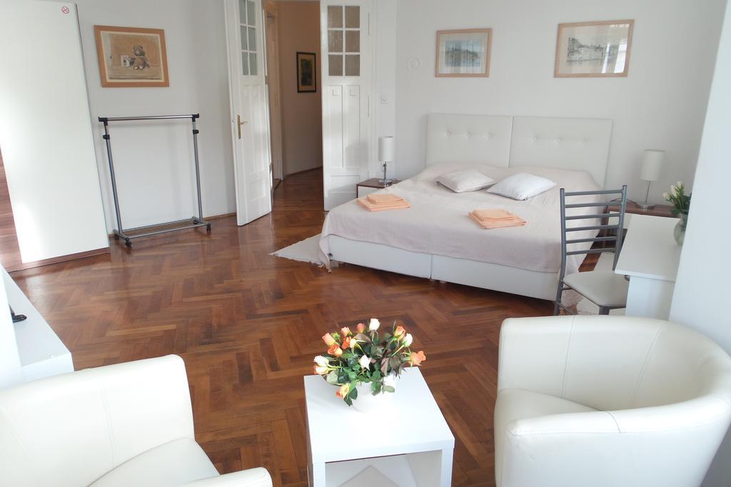 سبليت Apartment Sonata الغرفة الصورة