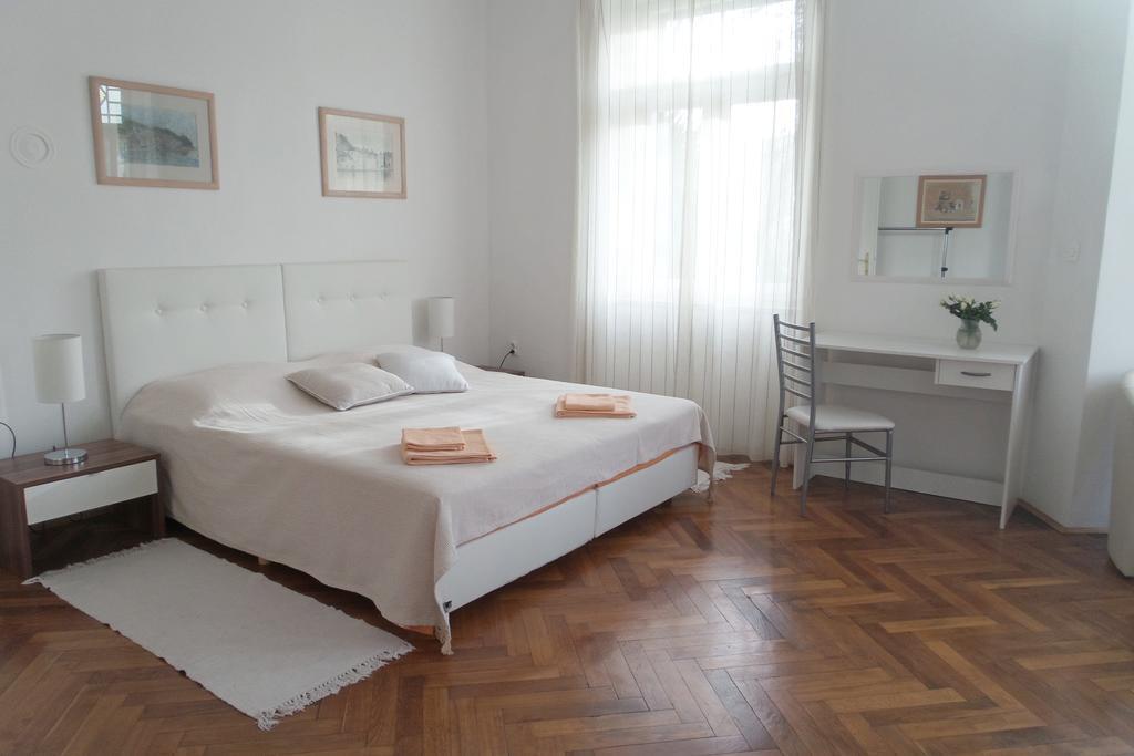 سبليت Apartment Sonata الغرفة الصورة