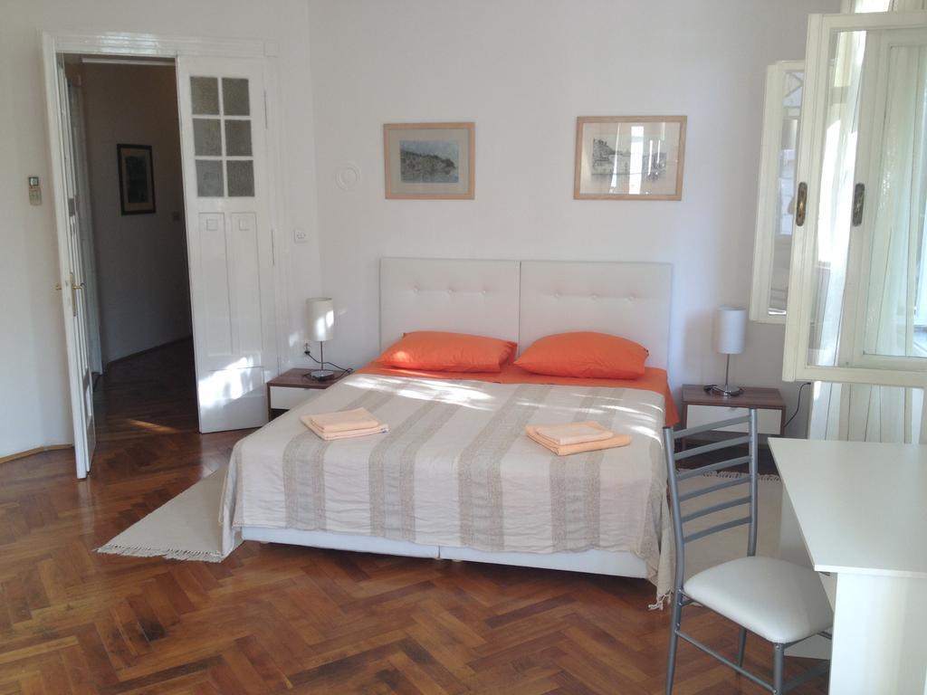 سبليت Apartment Sonata الغرفة الصورة